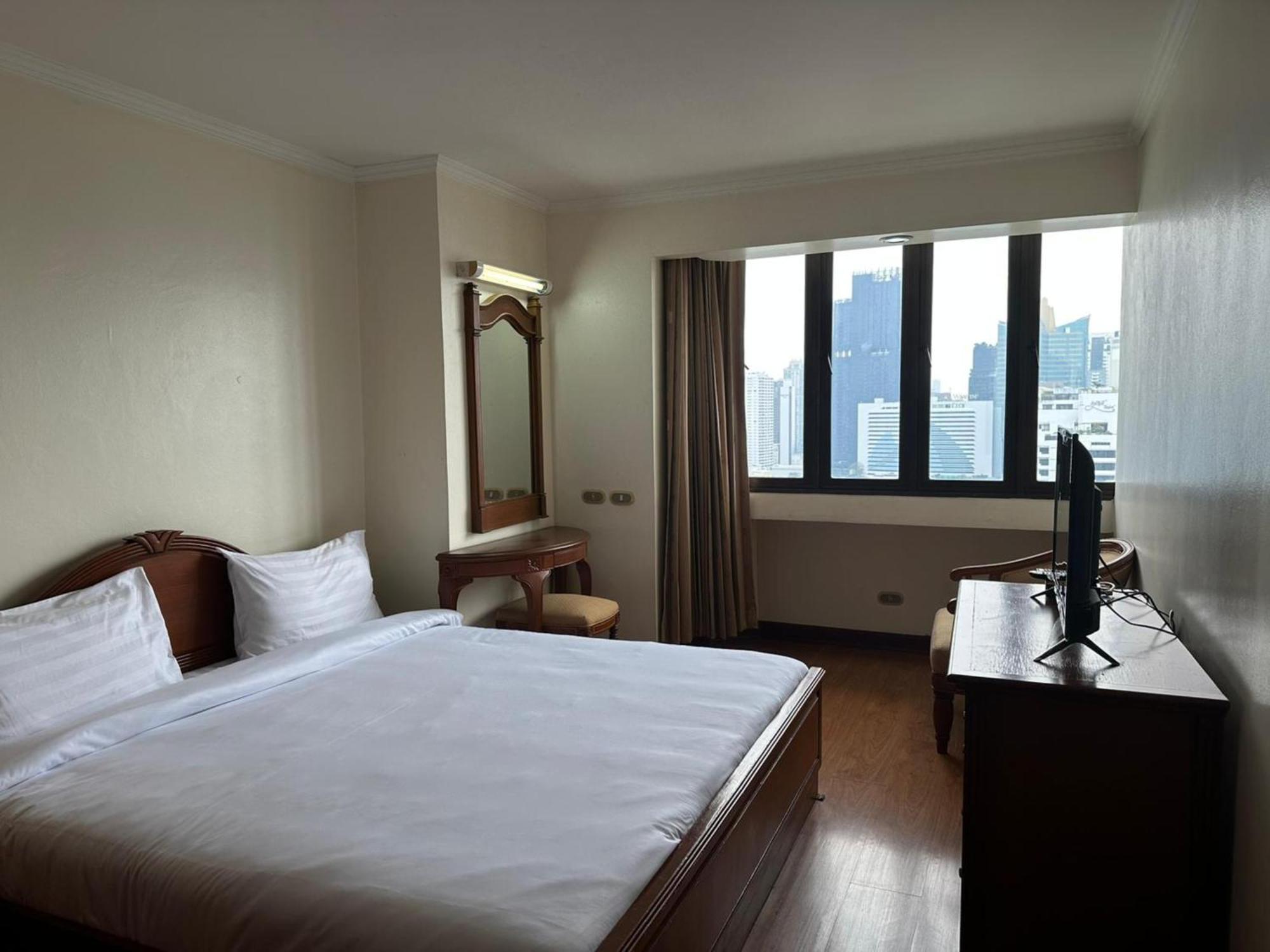 Fully Furnished Omni Tower Apartments Nana - Sukhumvit Soi 4 Bangkok Exteriér fotografie