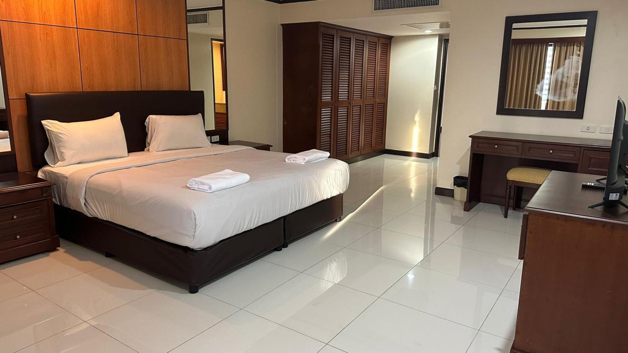 Fully Furnished Omni Tower Apartments Nana - Sukhumvit Soi 4 Bangkok Exteriér fotografie