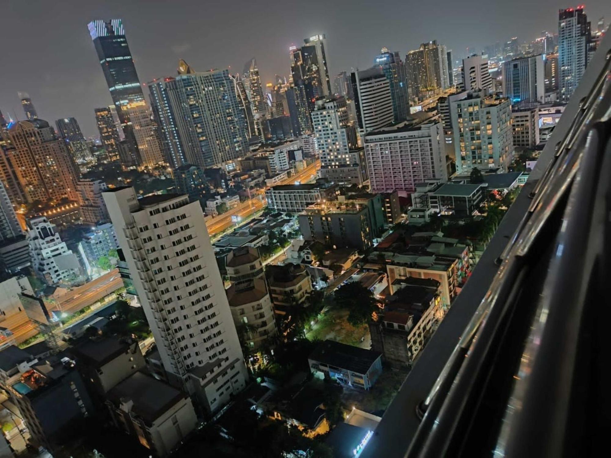 Fully Furnished Omni Tower Apartments Nana - Sukhumvit Soi 4 Bangkok Exteriér fotografie