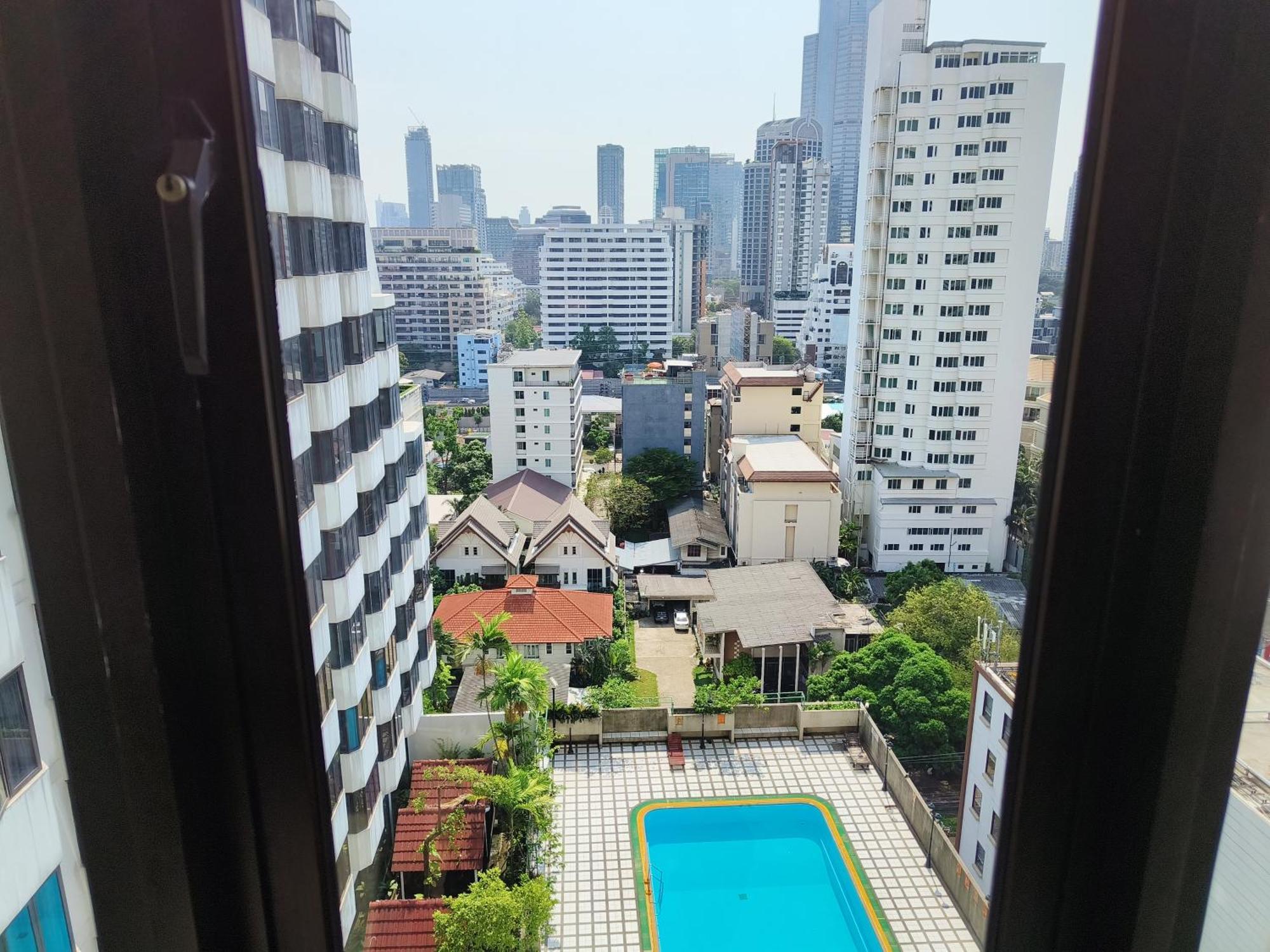 Fully Furnished Omni Tower Apartments Nana - Sukhumvit Soi 4 Bangkok Exteriér fotografie