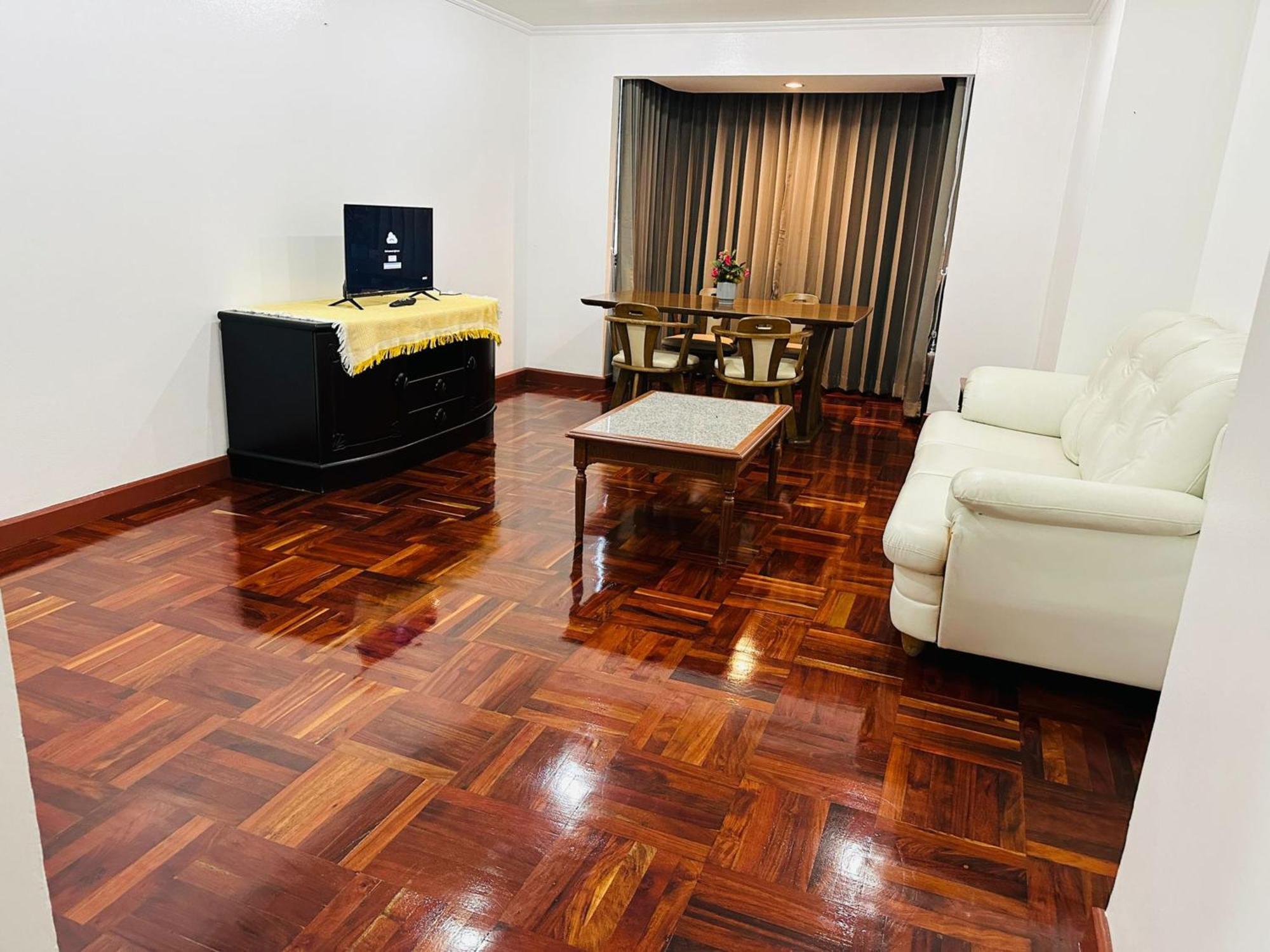 Apartmán Omni Tower Sukhumvit Soi 4 Direct Bangkok Exteriér fotografie